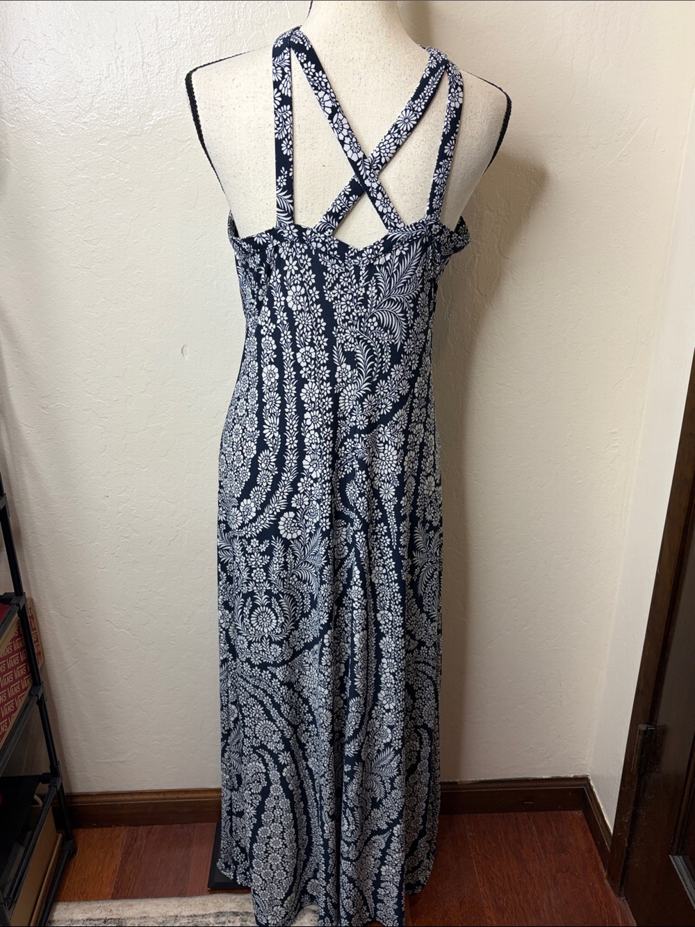 Tommy Hilfiger Navy Blue and White Paisley Halter Maxi Dress 8 - Picture 6 of 15